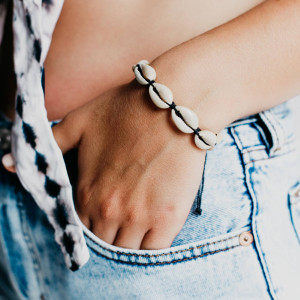 PULSERA CONCHAS