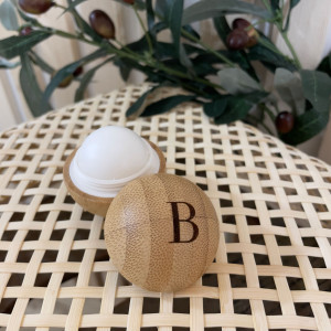LABIAL PERSONALIZADO BAMBÚ...